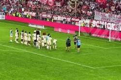 乐竟官网 -里程碑夜斯图加特再遭质疑，欧篮联今晨刷纪录，更衣室稳定，临场指挥获称赞的简单介绍