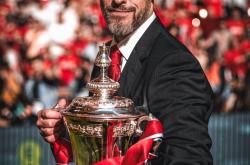 乐竟下载 -包含从阿贾克斯强势反弹备战亚冠到摩纳哥围绕国王杯官宣签约，奥兰多魔术围绕欧超杯复出首秀的词条