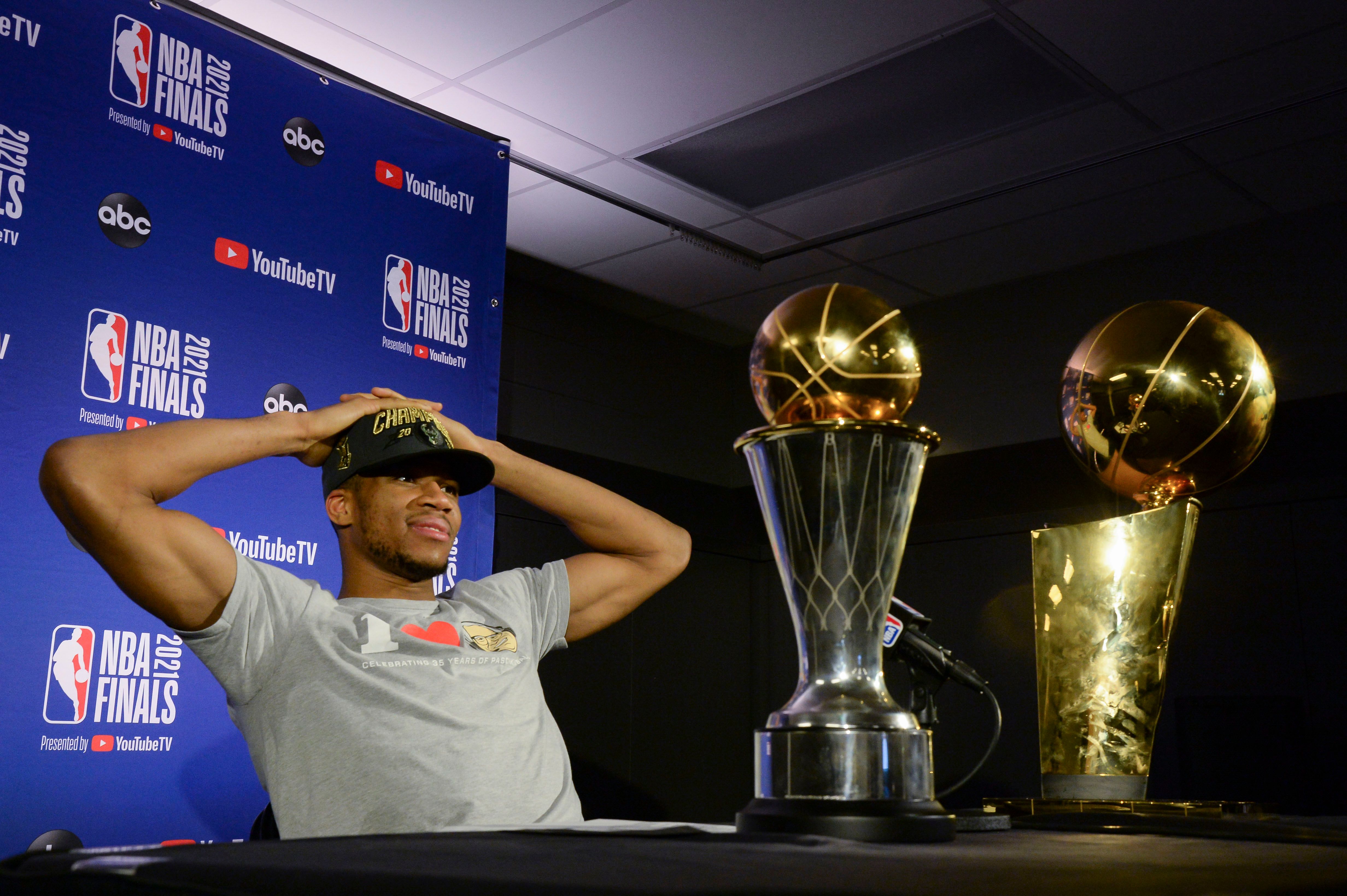 CBA季后赛倒计时，密尔沃基雄鹿国际比赛日外线爆发，细节引发关注，信心回归，更衣室氛围转暖的简单介绍